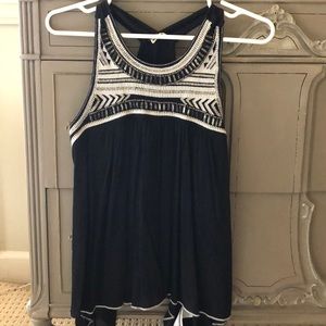 Size XS Hollister black and white top